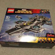 LEGO 76042 SHIELD Helicarrier Set